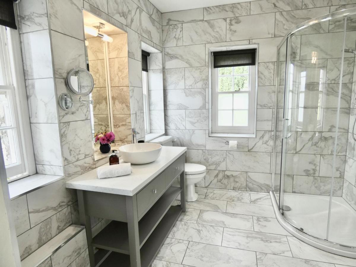 The Mount Somerton Retreat - Nr Bruton, Glastonbury, The Spectacular Wells Cathedral, Millfield School, Leonardo Helicopters, Yeovilton Екстериор снимка